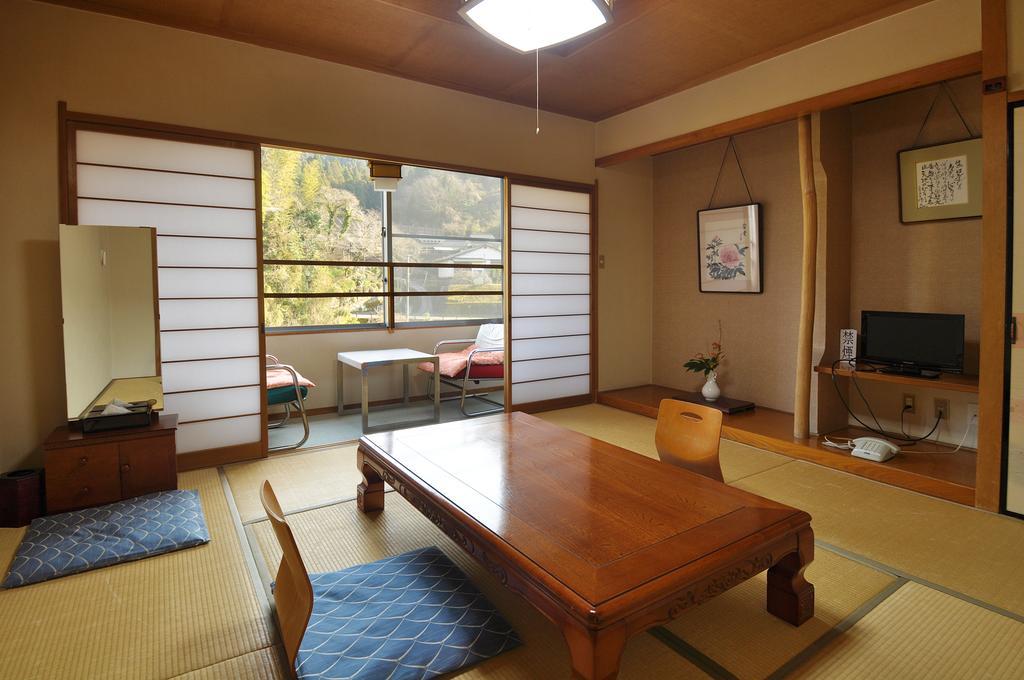 Furuyu Onsen Oogiya Hotel Сага Екстериор снимка